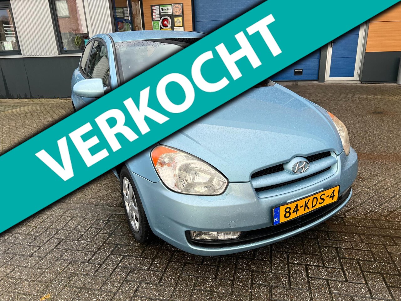 Hyundai Accent - 1.4i Dynamic 3 maanden garantie Airco nieuwe apk aflevering beurt compleet gereinigd en ge - AutoWereld.nl