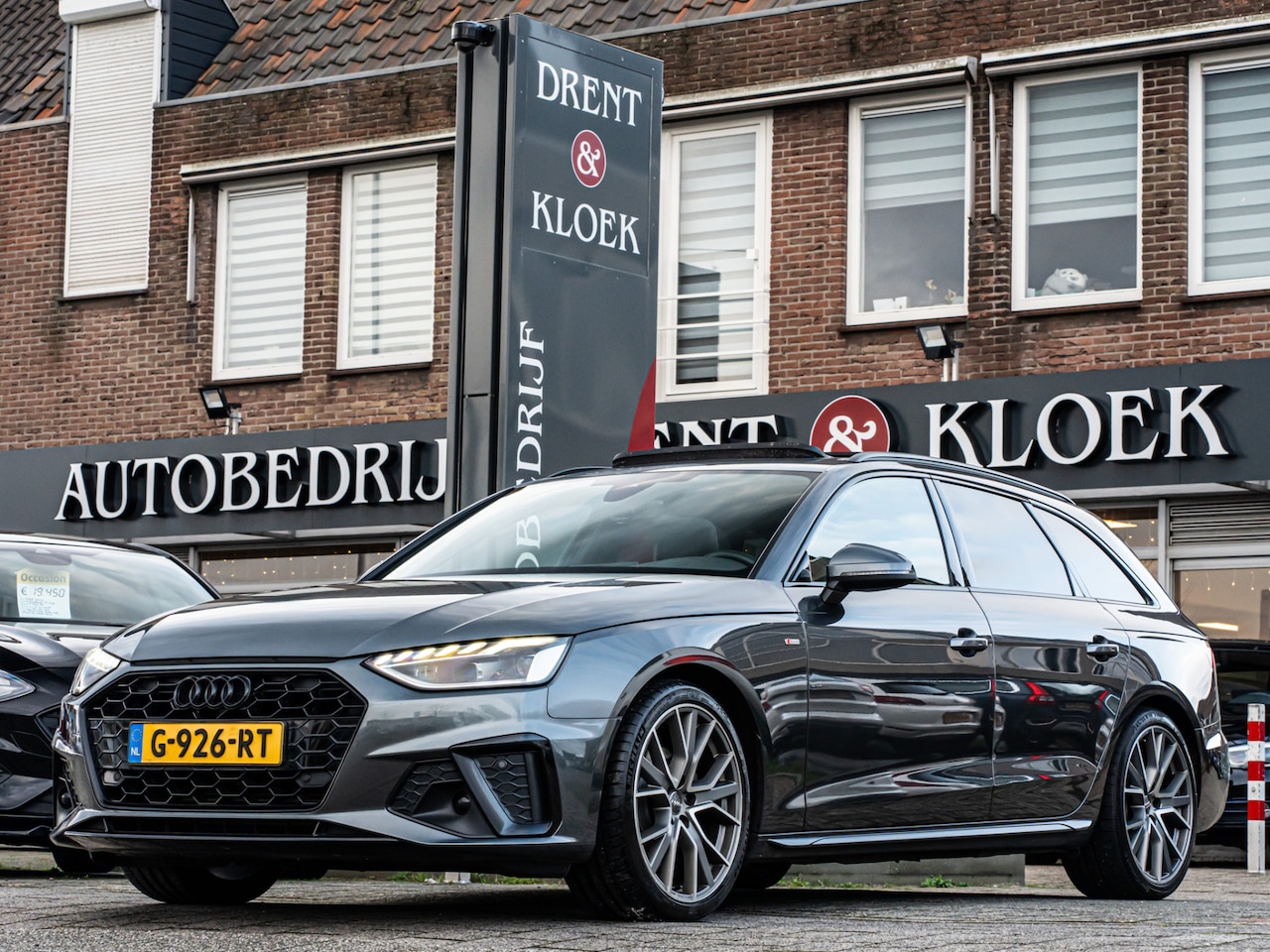 Audi A4 Avant - 35 TFSI S-Line ORG NL PANO 19 INCH ELEK TREKHAAK BACK OPTIC CAMERA - AutoWereld.nl