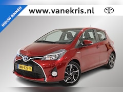 Toyota Yaris - 1.5 Hybrid Volcano Edition, Navigatie, Cruise Control, Climate Control, Panoramadak, Trekh