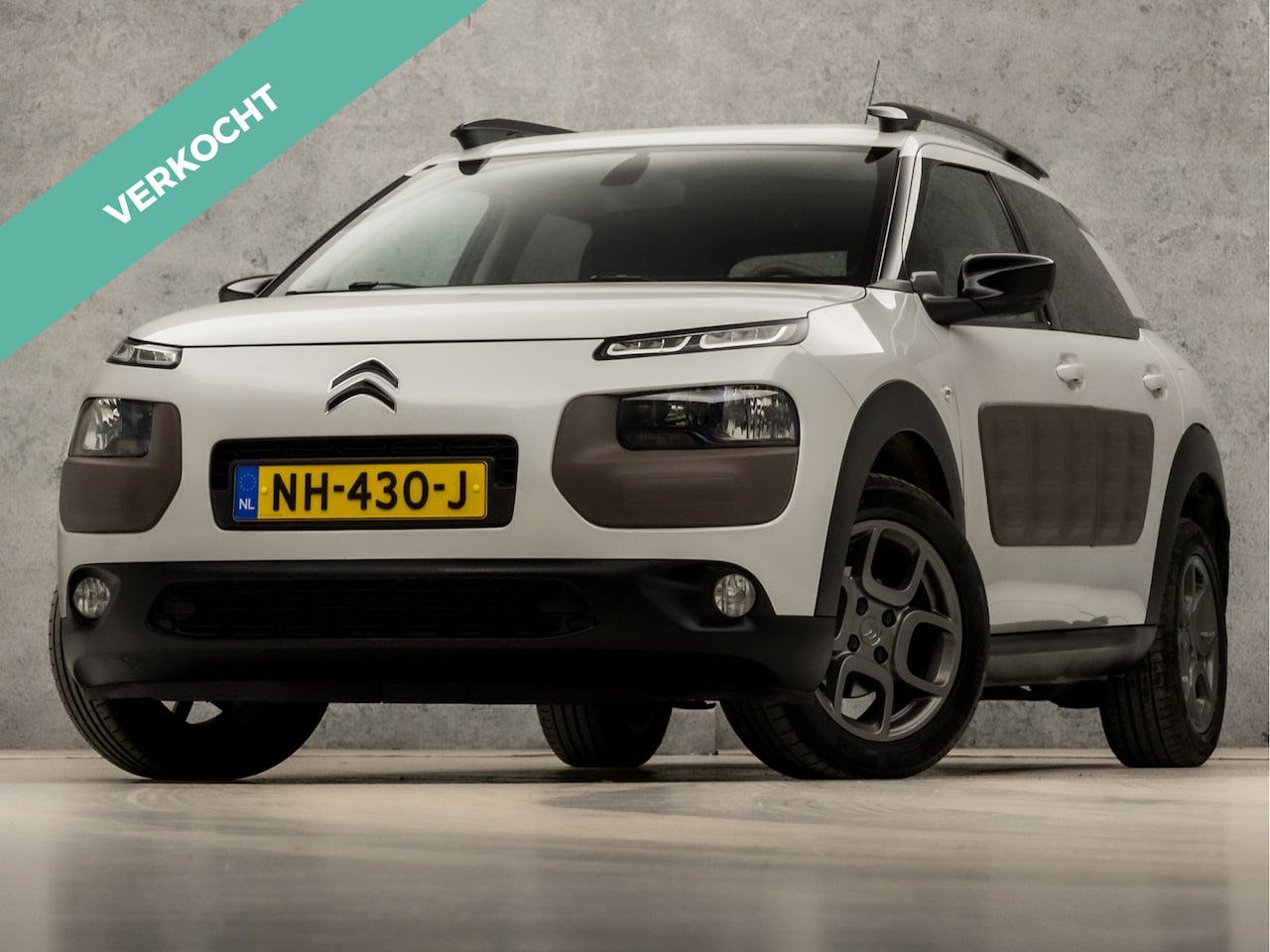 Citroën C4 Cactus - 1.2 e-VTi Shine Automaat (NAVIGATIE, CAMERA, GETINT GLAS, SPORTSTOELEN, ARMSTEUN, CRUISE, - AutoWereld.nl