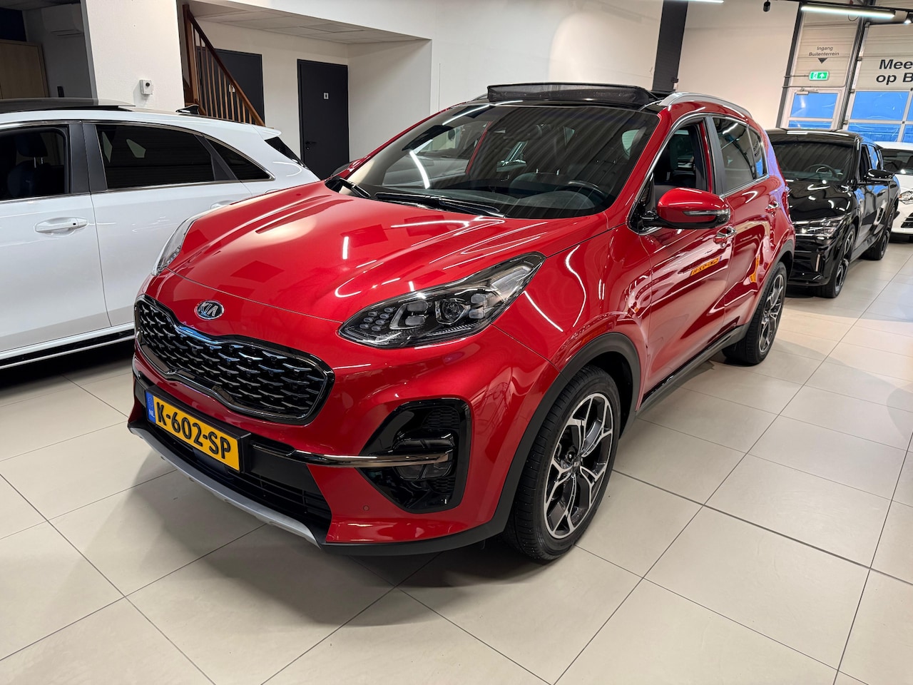 Kia Sportage - 1.6 T-GDI GT-PlusLine 177PK+Pano+Leder+Stoelverkoeling/verw.+Camera+Navi+Trekhaak - AutoWereld.nl