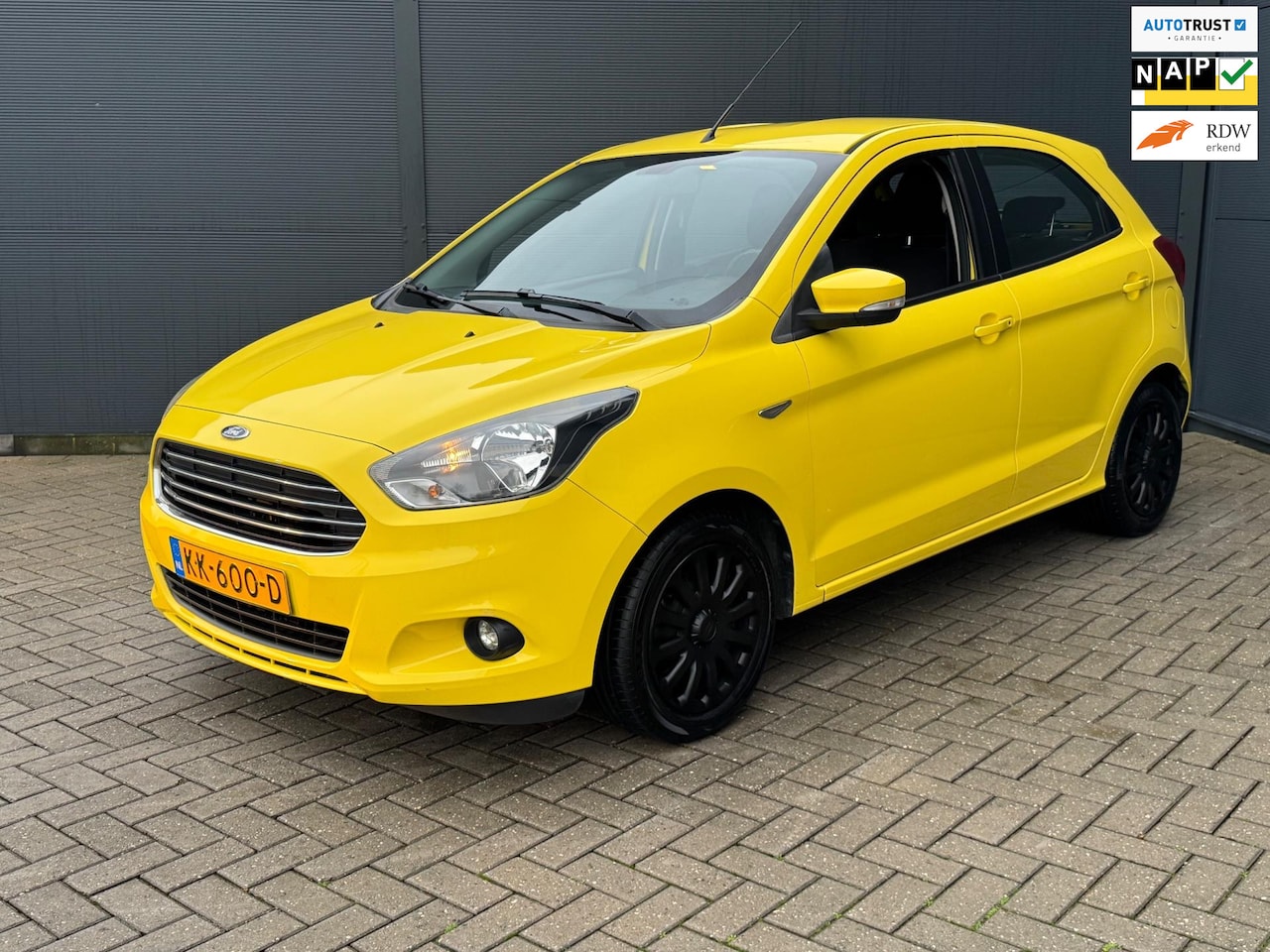 Ford Ka - 1.2 Ultimate / 5 Deurs / Airco / Nap - AutoWereld.nl