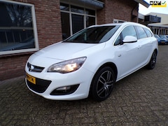 Opel Astra Sports Tourer - 1.4 Business + Navi