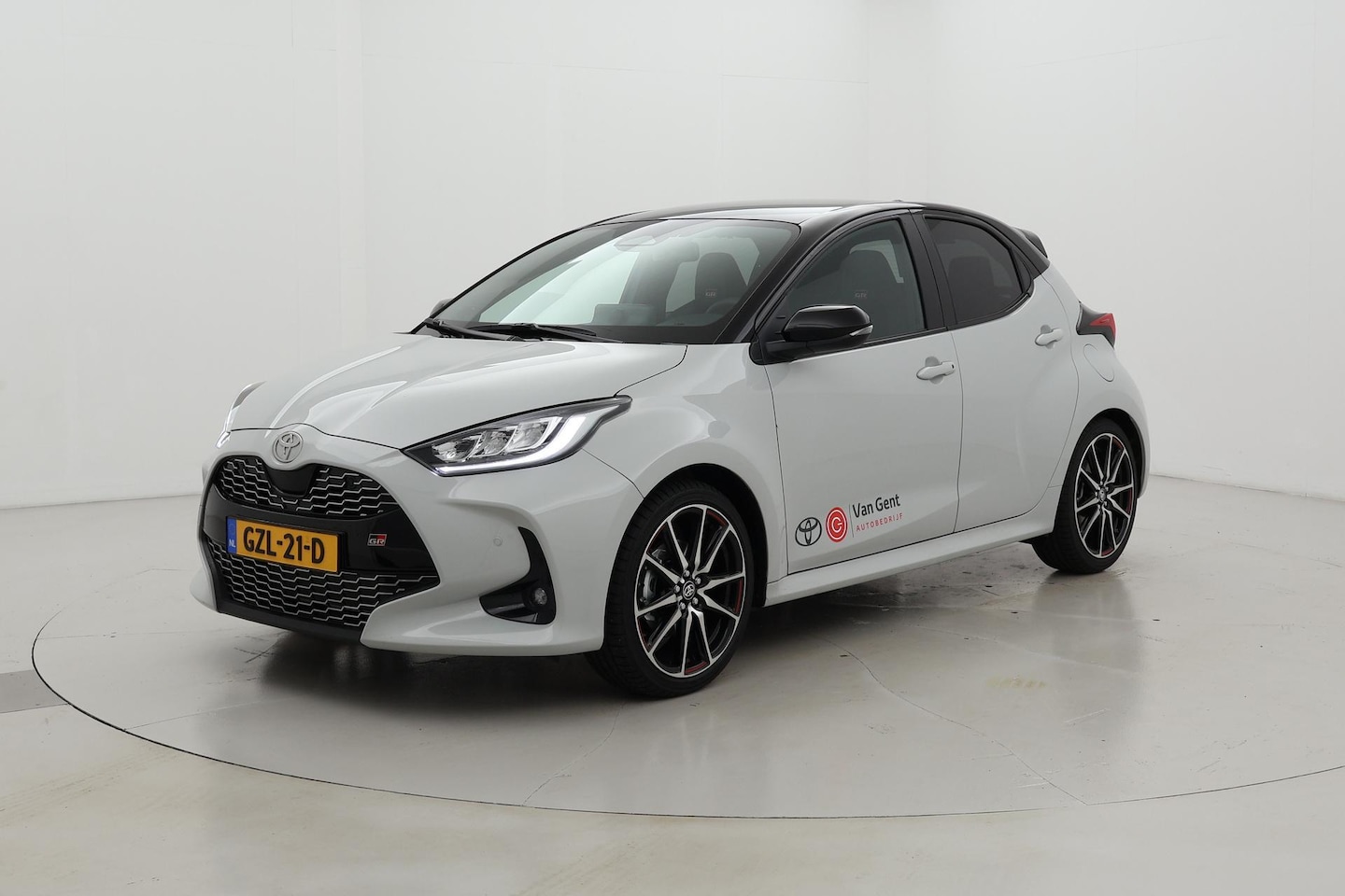 Toyota Yaris - 1.5 Hybrid 130 GR Sport Plus Pack - AutoWereld.nl