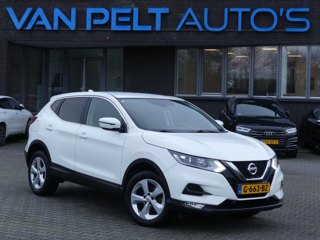 Nissan Qashqai - 1.3 DIG-T 140PK Acenta / Navigatie / Camera - AutoWereld.nl