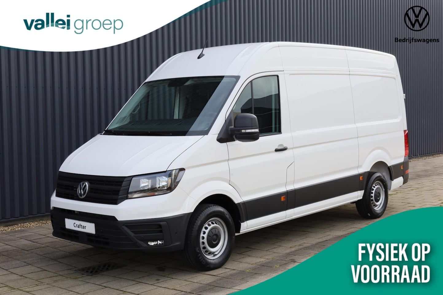 Volkswagen Crafter - 2.0 TDI EU6 177PK DSG Highline L3H3 GVW 3.0T WB 3640 MM | Trekhaak | Clima | Bijrijdersban - AutoWereld.nl