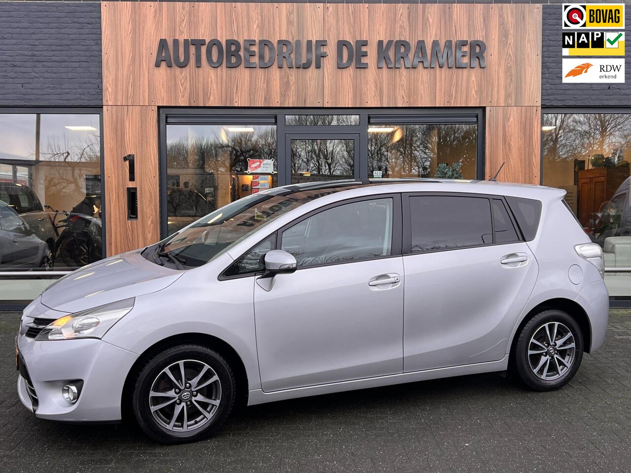 Toyota Verso - 1.6 VVT-i Business 1.6 VVT-i Business - AutoWereld.nl