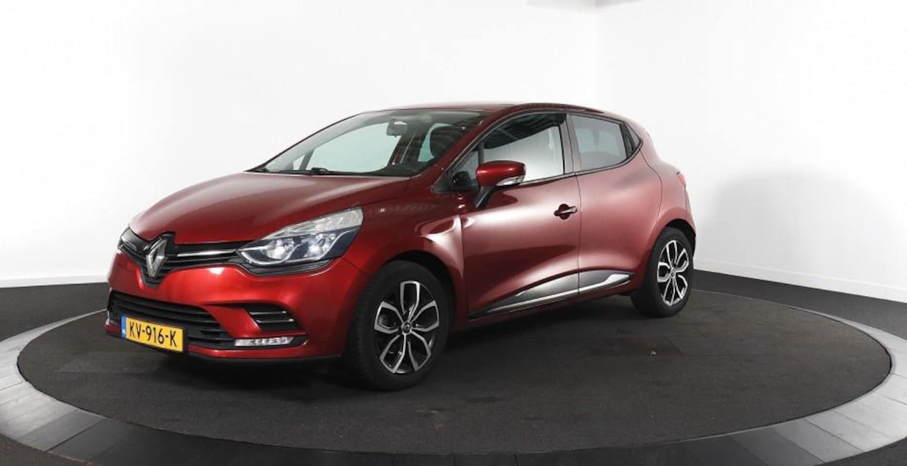 Renault Clio - 0.9 TCe Airco/Cruise/Getint glas/PDC/Led - AutoWereld.nl