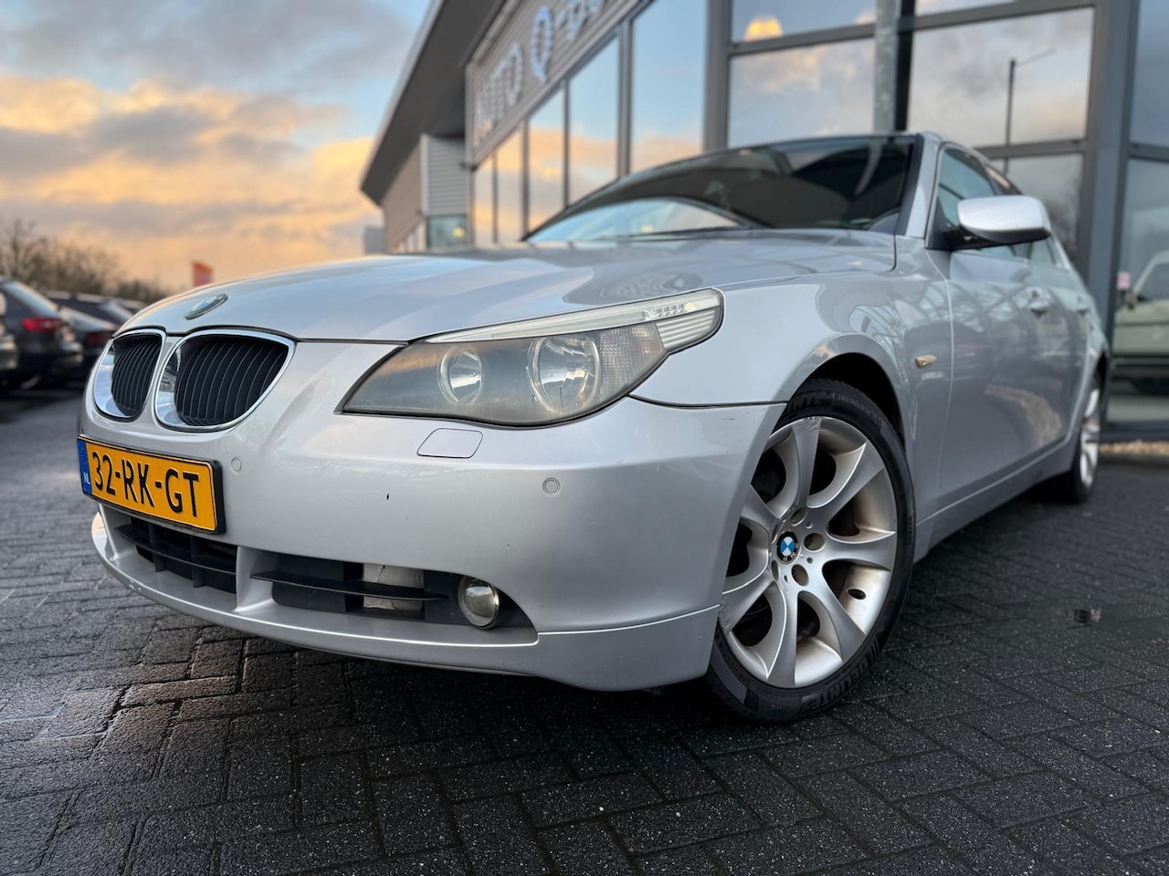 BMW 5-serie - 525i Executive | Youngtimer | Automaat | Climate | Leder | Airco | Cruise | - AutoWereld.nl