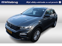 Volkswagen T-Roc - 1.0 TSI 115pk Style Clima airco / Parkeersensoren / Navigatie by APP / ACC cruise / Trekha