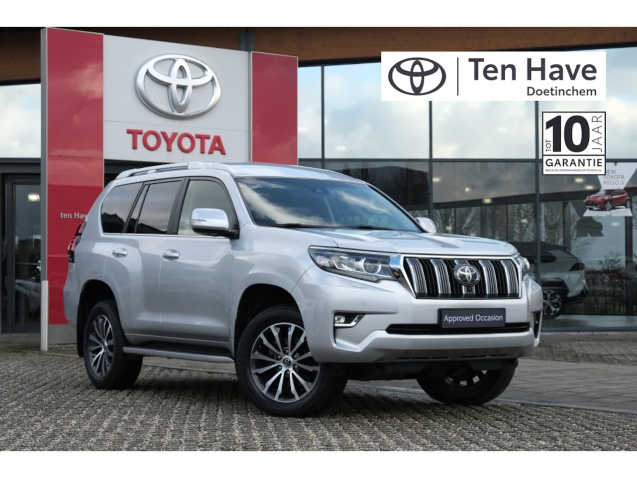 Toyota Land Cruiser - 2.8 D-4D 177 PK Professional Automaat Van 5-deurs High Roof Blin - AutoWereld.nl