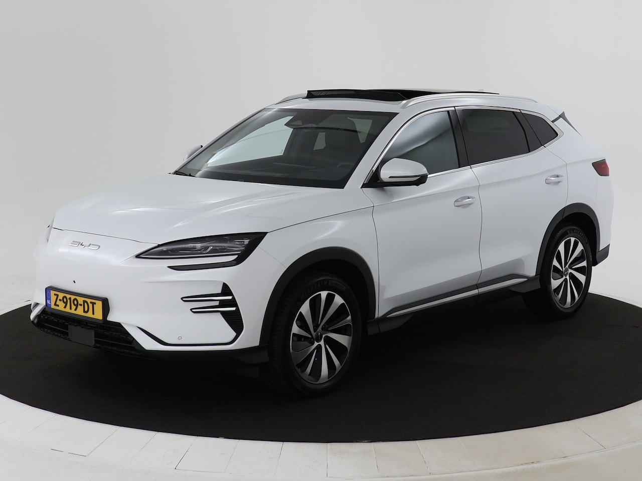 BYD SEAL U - Design 87 kWh | 500 KM WLTP | HUD | 19" LMV | Panorama Dak | - AutoWereld.nl