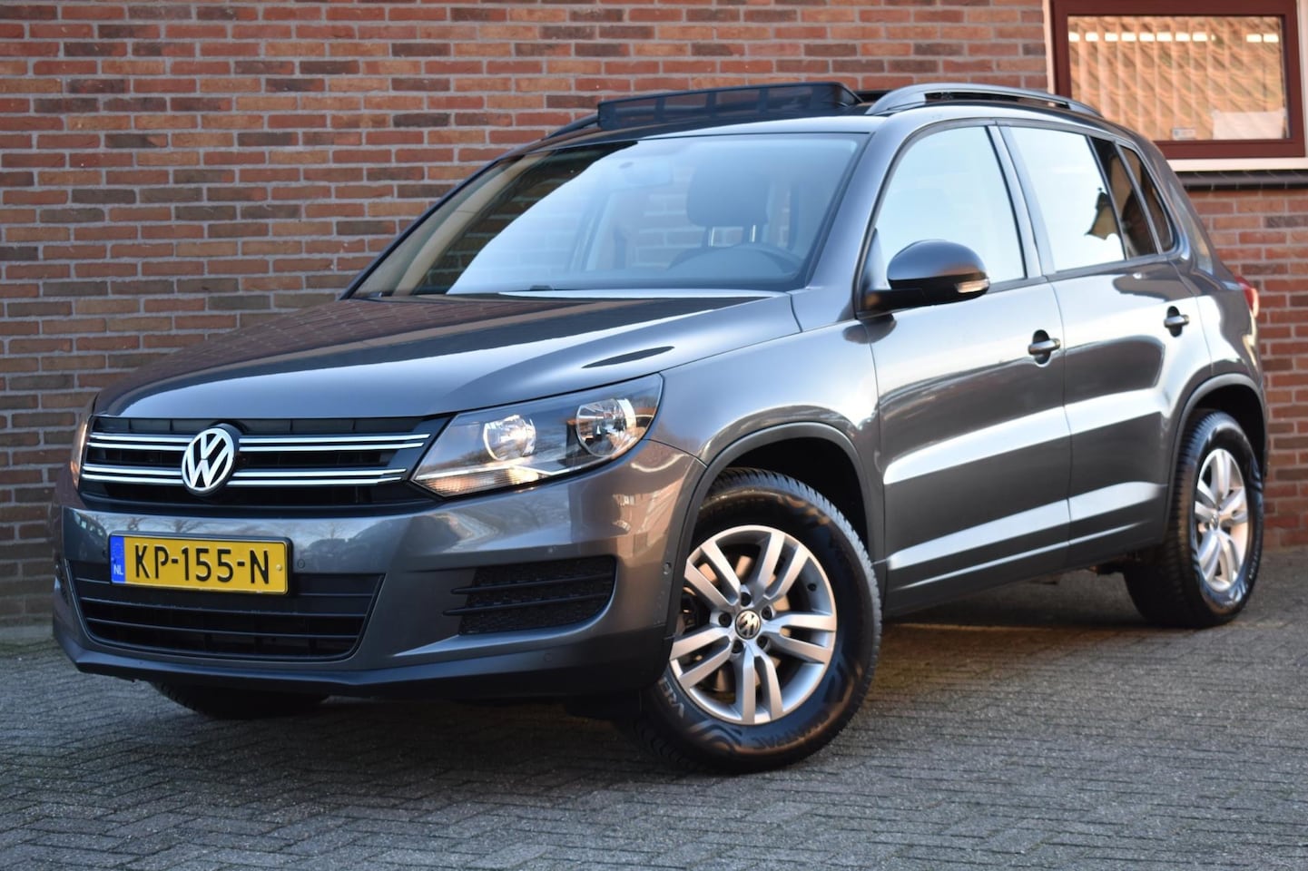 Volkswagen Tiguan - 1.4 TSI Connected Series '16 Pano Navi Clima Cruise Inruil mogelijk - AutoWereld.nl