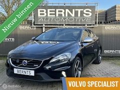 Volvo V40 - T3 R-Design|Volle Auto|Adaptive Cruise control| BLIS|Leder|Standkachel|Camera|Stoelverwarm