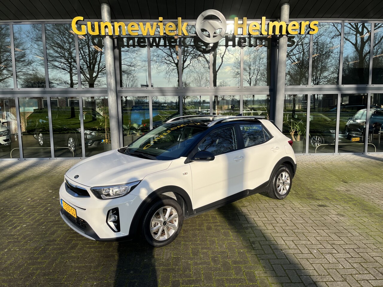 Kia Stonic - 1.0 T-GDi MHEV DynamicLine | CRUISE CONTROL | NAVIGATIE | CARPLAY | CAMERA | TREKHAAK - AutoWereld.nl