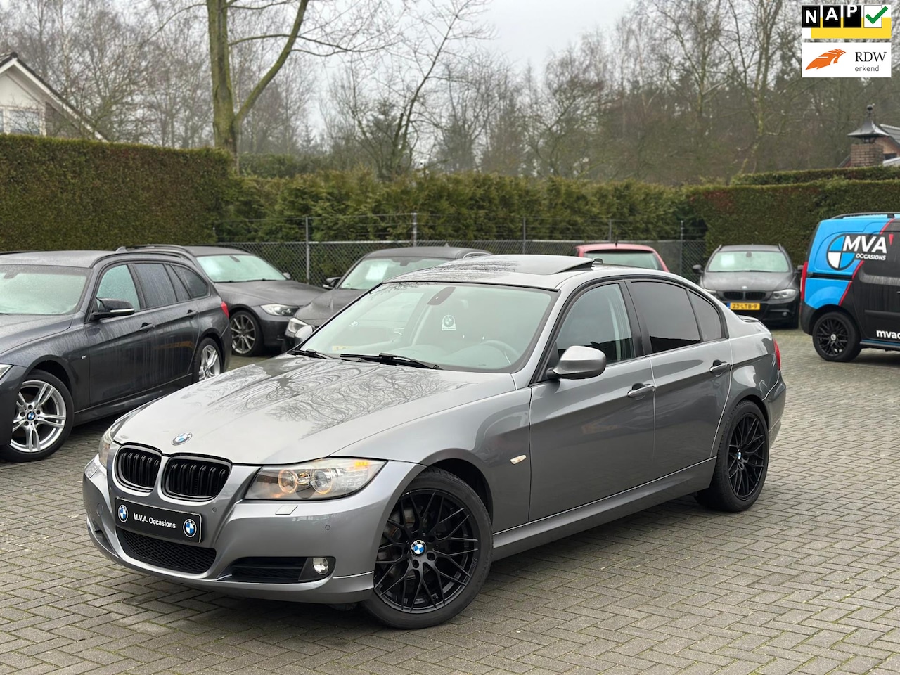 BMW 3-serie - 320i High Executive|Ketting vervangen|Xenon|Dakje|Cruise control|Climate control|Leder|Net - AutoWereld.nl