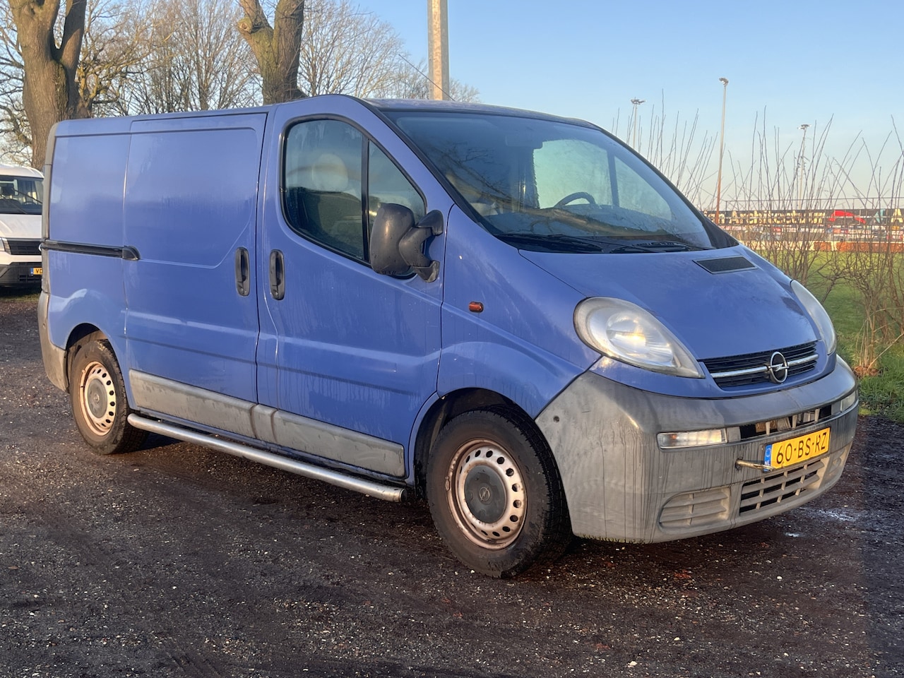 Opel Vivaro - 1.9 CDTI L1H1 Dubbele Schuifdeur Trekhaak 2000kg trekgewicht 3-persoons Euro 4 Bpm vrij vo - AutoWereld.nl