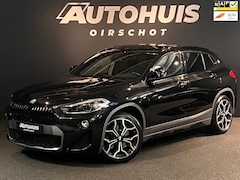 BMW X2 - SDrive20i High Executive Edition Edition M Pano/ M stoelen/ Trekhaak/ Headup/ Navi Plus/ 1