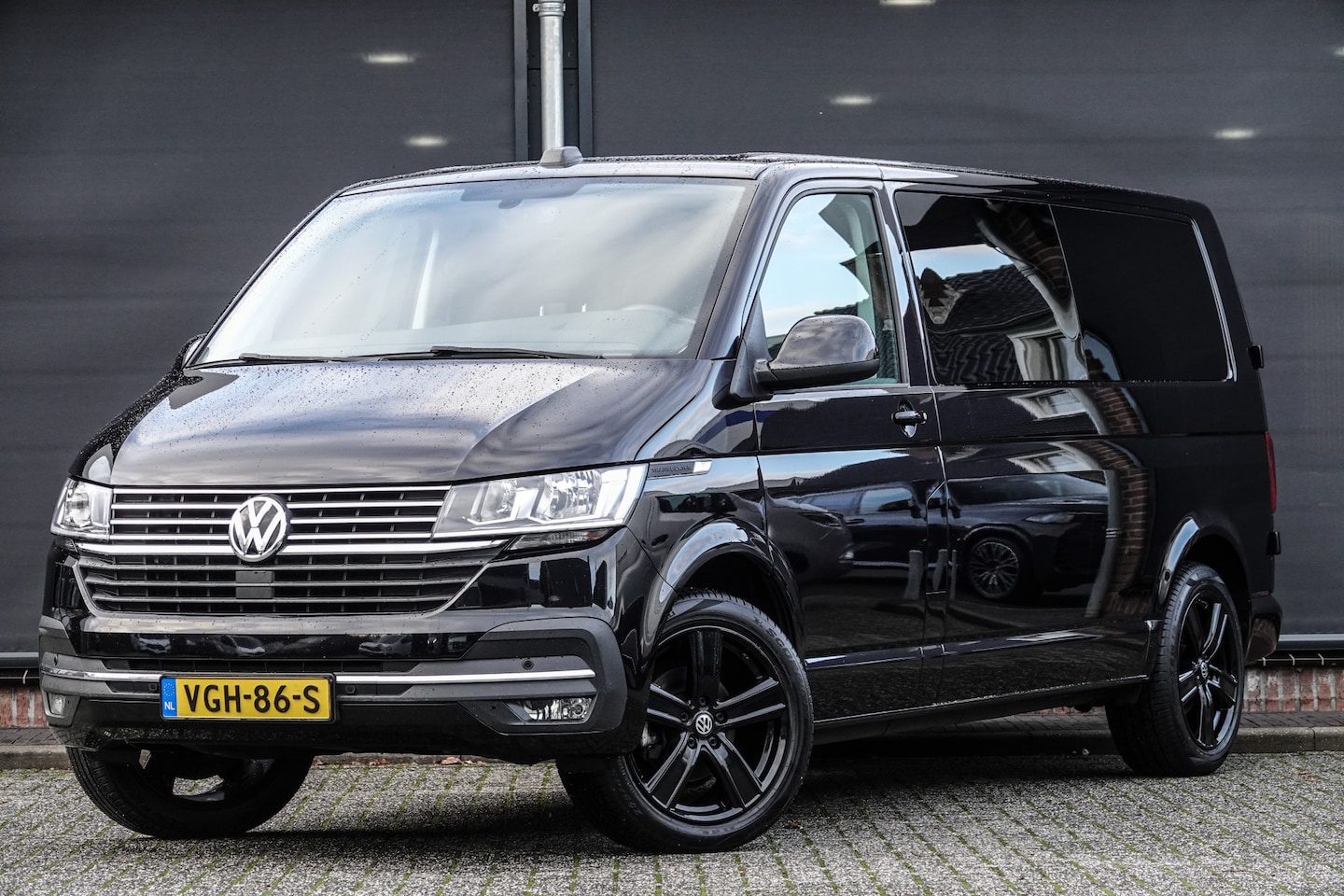 Volkswagen Transporter - L2H1 2.0Tdi 150Pk DSG7 | Dubbele Cabine | Leder | Trekhaak | 19'' - AutoWereld.nl