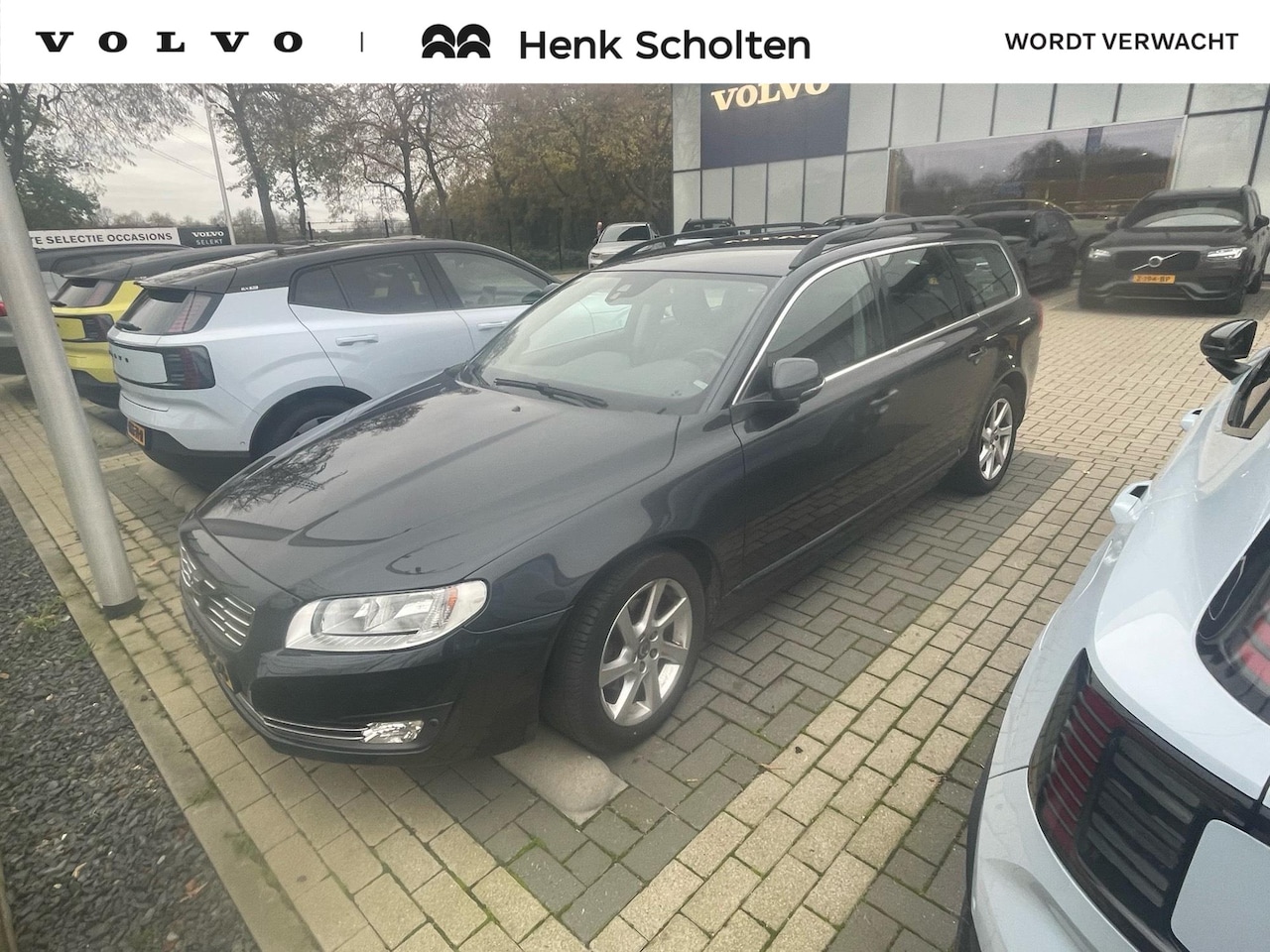 Volvo V70 - T4 180pk Nordic+, Standkachel, Roofrails, Elektrisch bedienbare bestuurdersstoel, Trekhaak - AutoWereld.nl