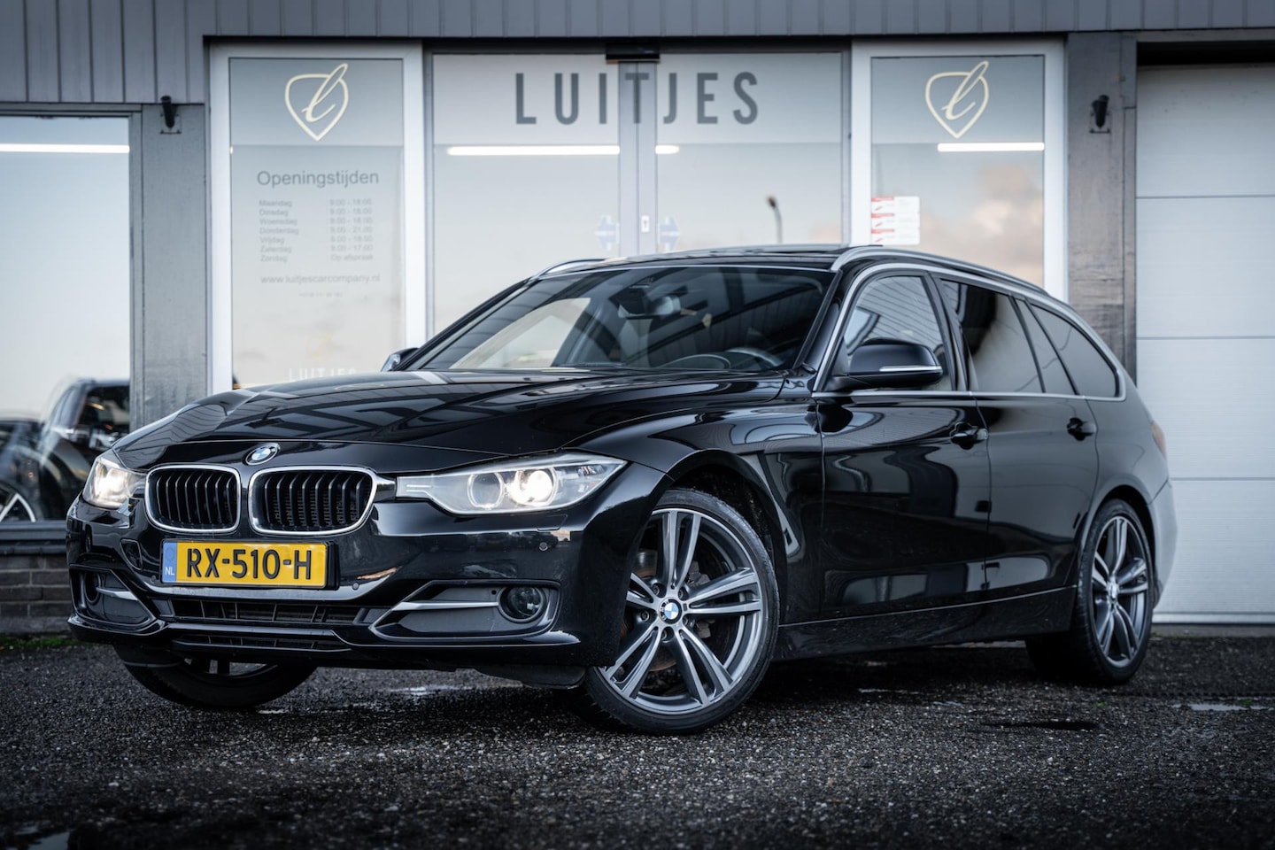 BMW 3-serie Touring - 320d High-Executive I Pano-dak I Sportzetels I Head-up I 19'' I Xenon I Breed-multimediasc - AutoWereld.nl