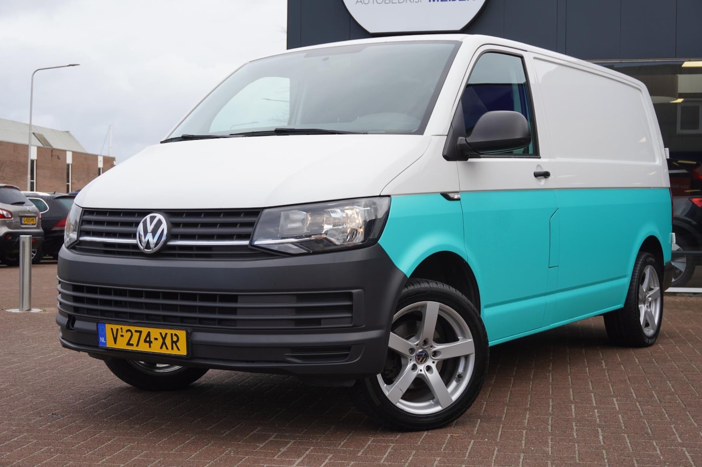 Volkswagen Transporter - 2.0 TDI L1H1 Economy | 3zitter | Airco | Apple / Andriod auto | 2019 | Trekhaak | Inruil m - AutoWereld.nl