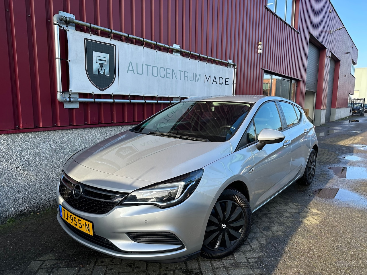 Opel Astra - 1.4 Online Edition // 150PK // Navi // PDC // - AutoWereld.nl