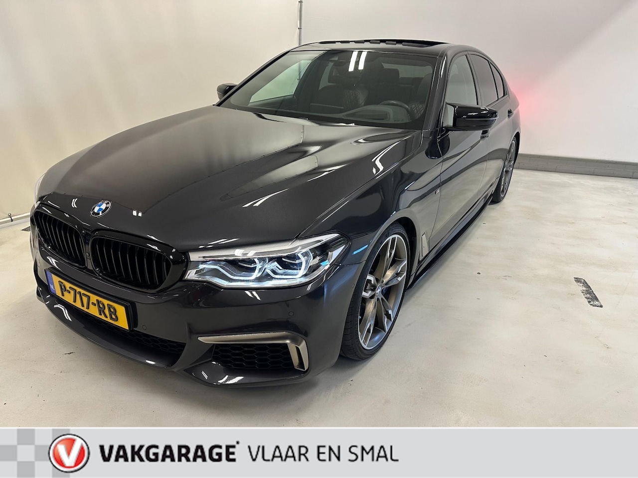 BMW 5-serie - M550i xDrive High Executive M550i xDrive High Executive ,Schuifdak, Bowers&Wilkins,Rondomzichtcamera"s Complete uitvoe - AutoWereld.nl