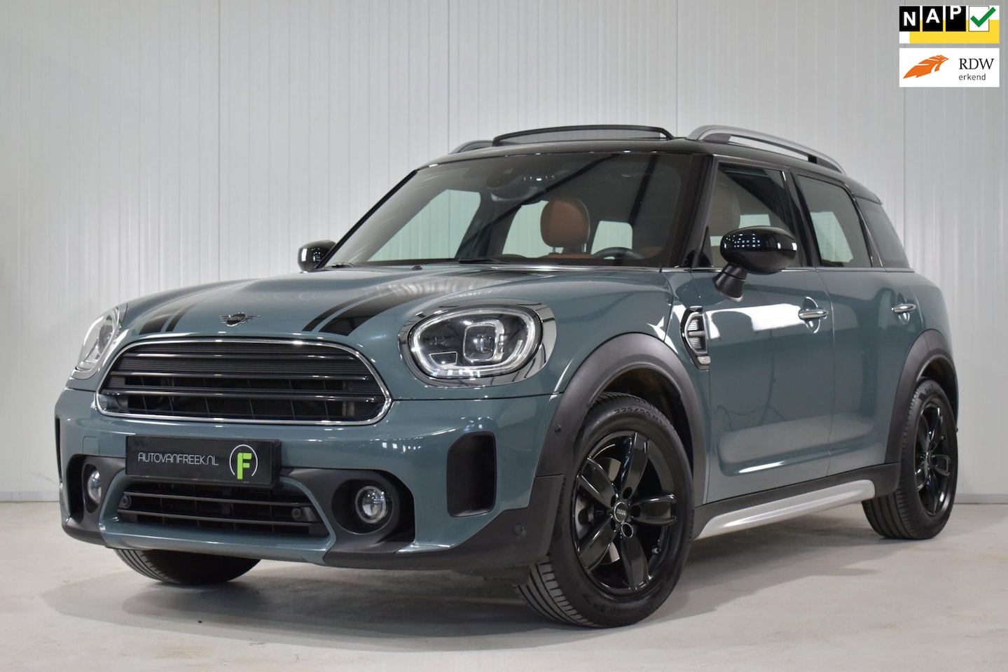 MINI Countryman - Mini 1.5 Cooper Chili | NW MODEL | PANO | 1E EIG | DEALER | H&K | LEDER | CAMERA | TREKHAA - AutoWereld.nl