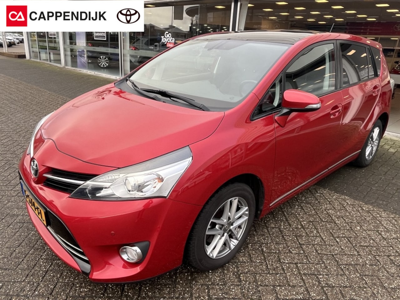 Toyota Verso - | NET BINNEN | 1.8 VVT-i Aspiration 7pers. | Panodak | Trekhaak | - AutoWereld.nl