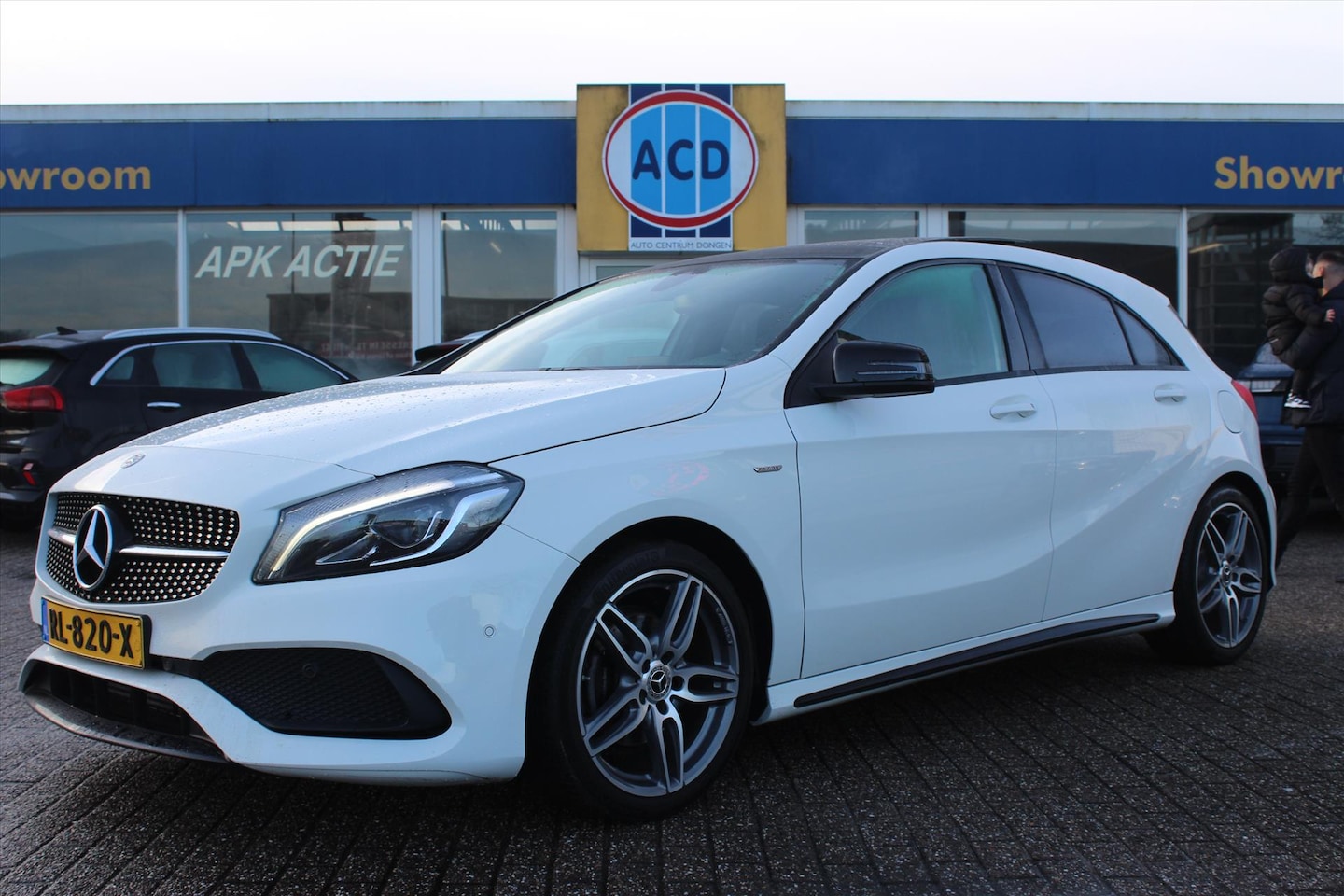 Mercedes-Benz A-klasse - A160 102pk AMG Night&Day Edition Plus | PanoramaDak | Orig. NL | - AutoWereld.nl