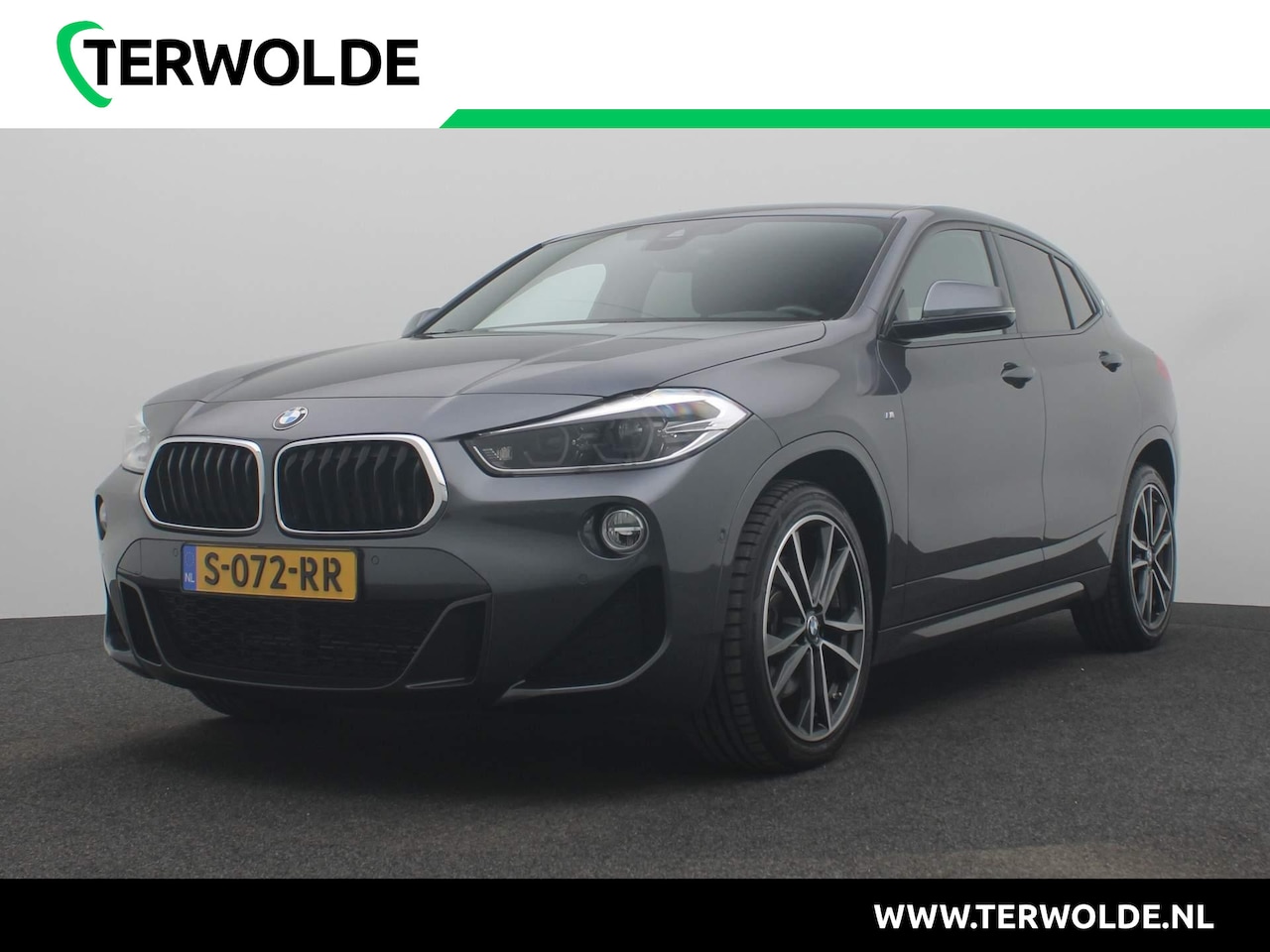 BMW X2 - sDrive20i Executive | M Pakket | Stoelverw. | Parkeercamera | - AutoWereld.nl