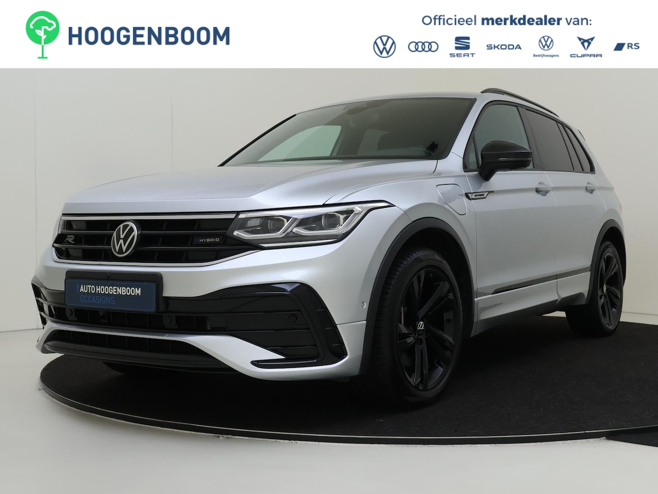 Volkswagen Tiguan - 1.4 TSI eHybrid R-Line Business | 360 camera | Keyless | Dodehoek detectie | Navigatie | B - AutoWereld.nl