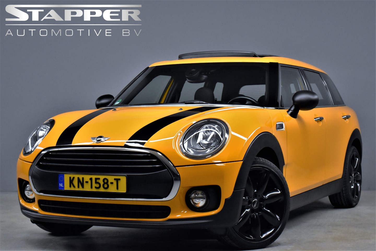 MINI Clubman - Mini 1.5 102pk One Business Org.NL Panorama/Navi/Airco/Cruise/Pdc/Lmv18'' - AutoWereld.nl