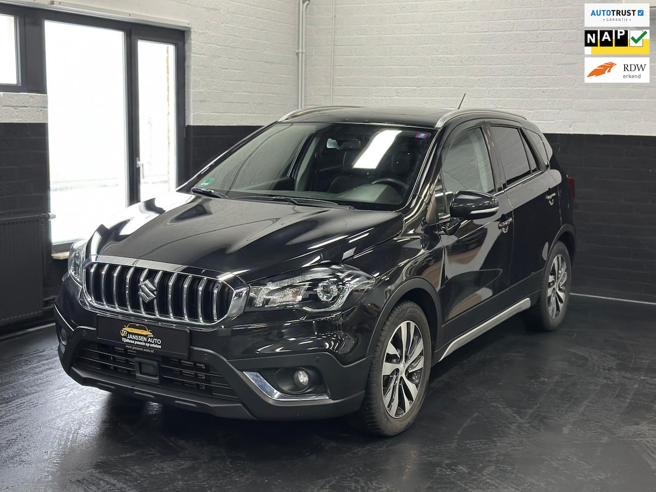 Suzuki S-Cross - 1.4 Boosterjet Stijl 4wd, automaat, pano, leder, camera, navi, volle auto - AutoWereld.nl