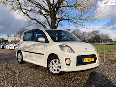 Daihatsu Sirion 2 - 1.3-16V Sport | Airco Nu € 2.450,