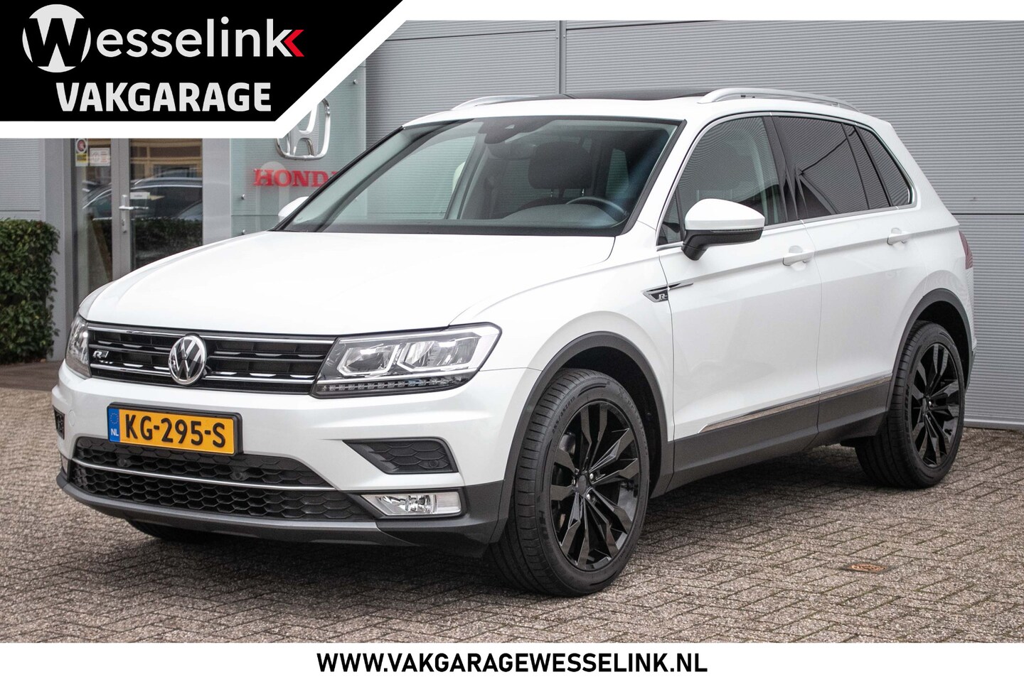 Volkswagen Tiguan - 1.4 TSI ACT Highline automaat All-in rijklaarprijs | Schuif-/kanteldak | Massagestoel | St - AutoWereld.nl