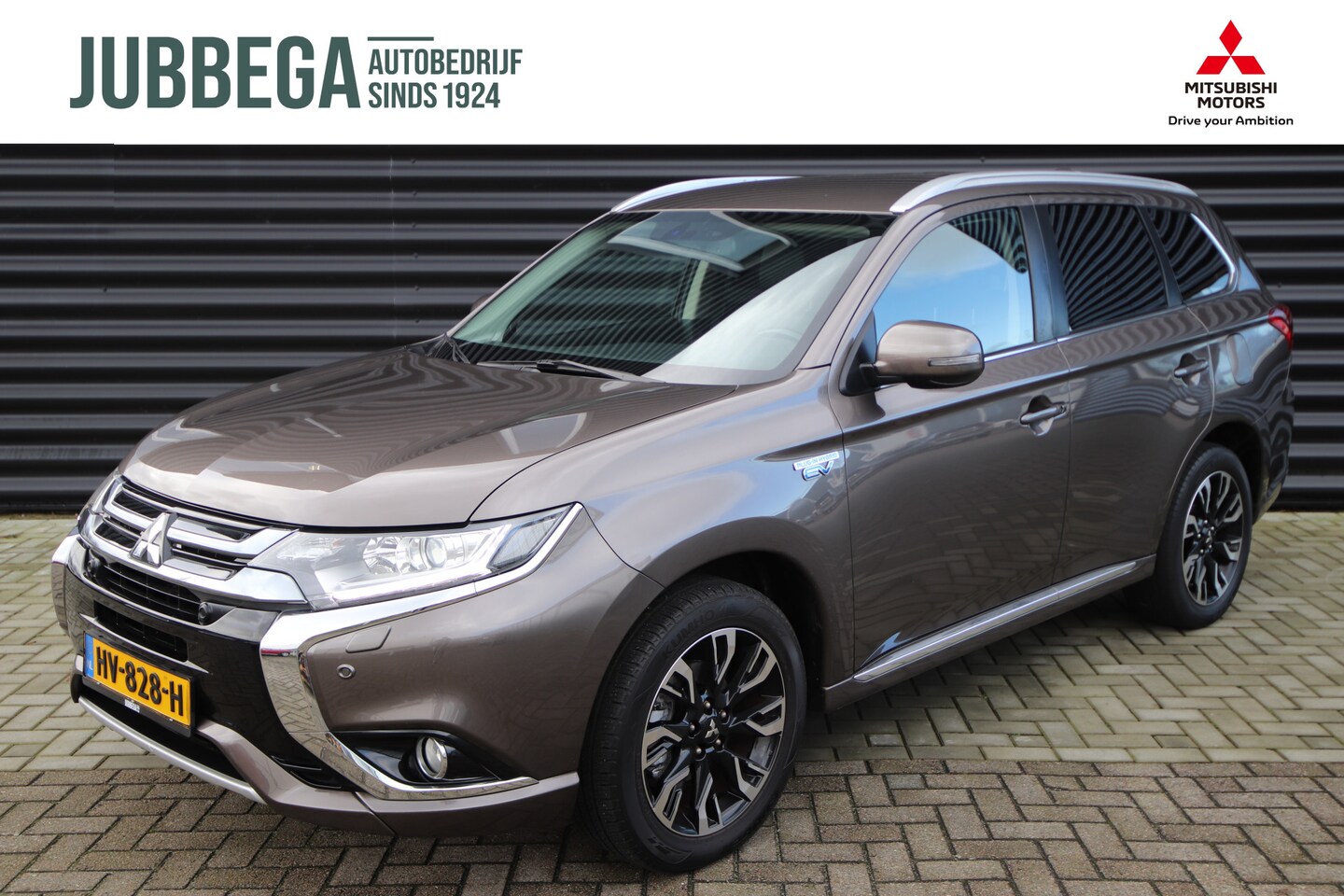 Mitsubishi Outlander - 2.0 PHEV Executive Edition Trekh, NL-Auto, Dealer Onderhouden - AutoWereld.nl