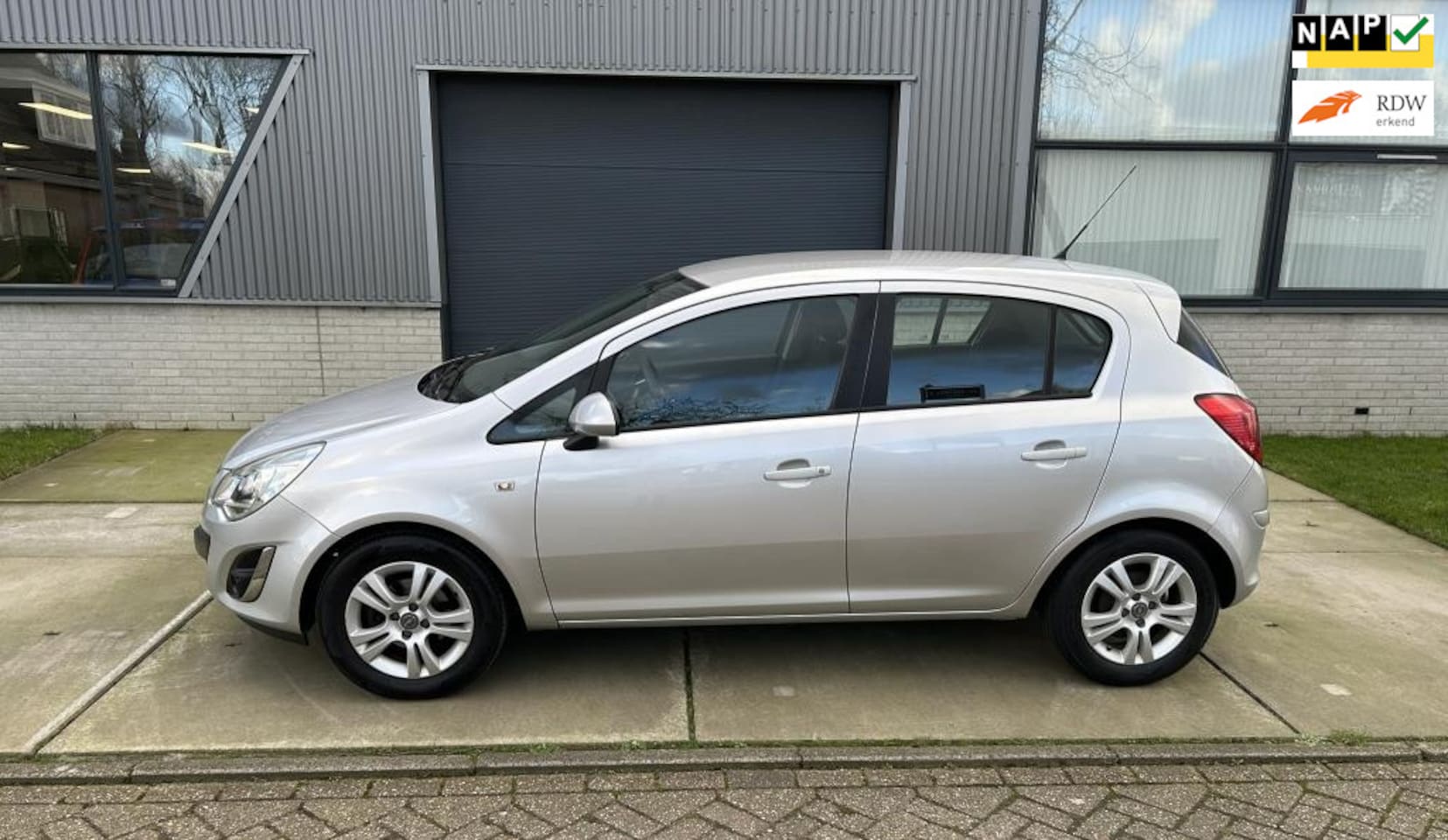 Opel Corsa - 1.2-16V Cosmo 1.2-16V Cosmo - AutoWereld.nl