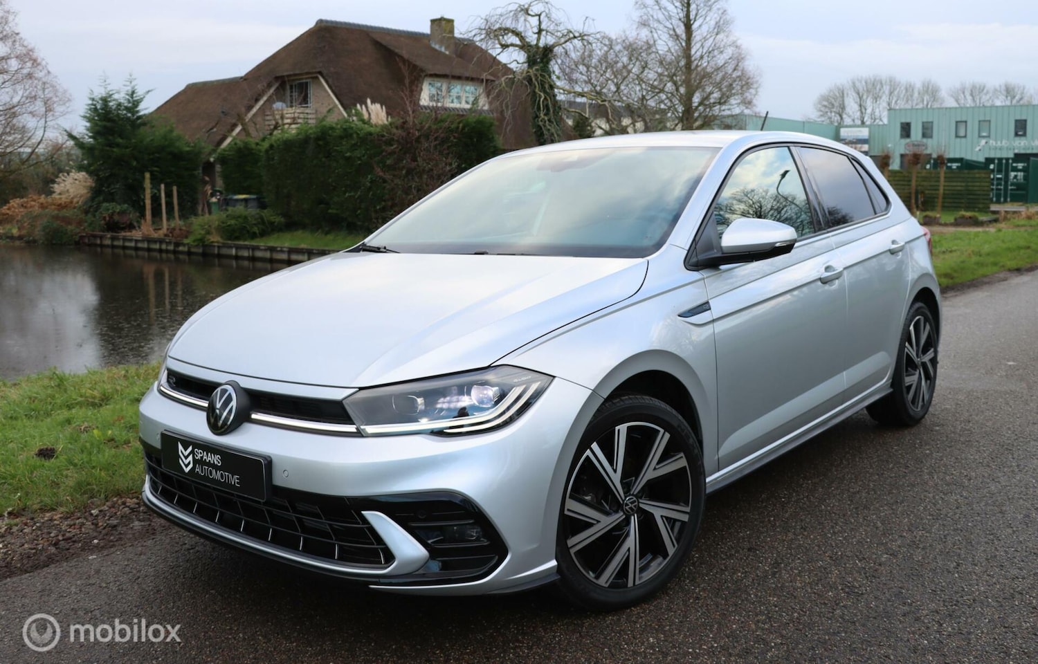 Volkswagen Polo - 1.0 TSI / 2x R-Line / Navi / Carplay / ACC - AutoWereld.nl