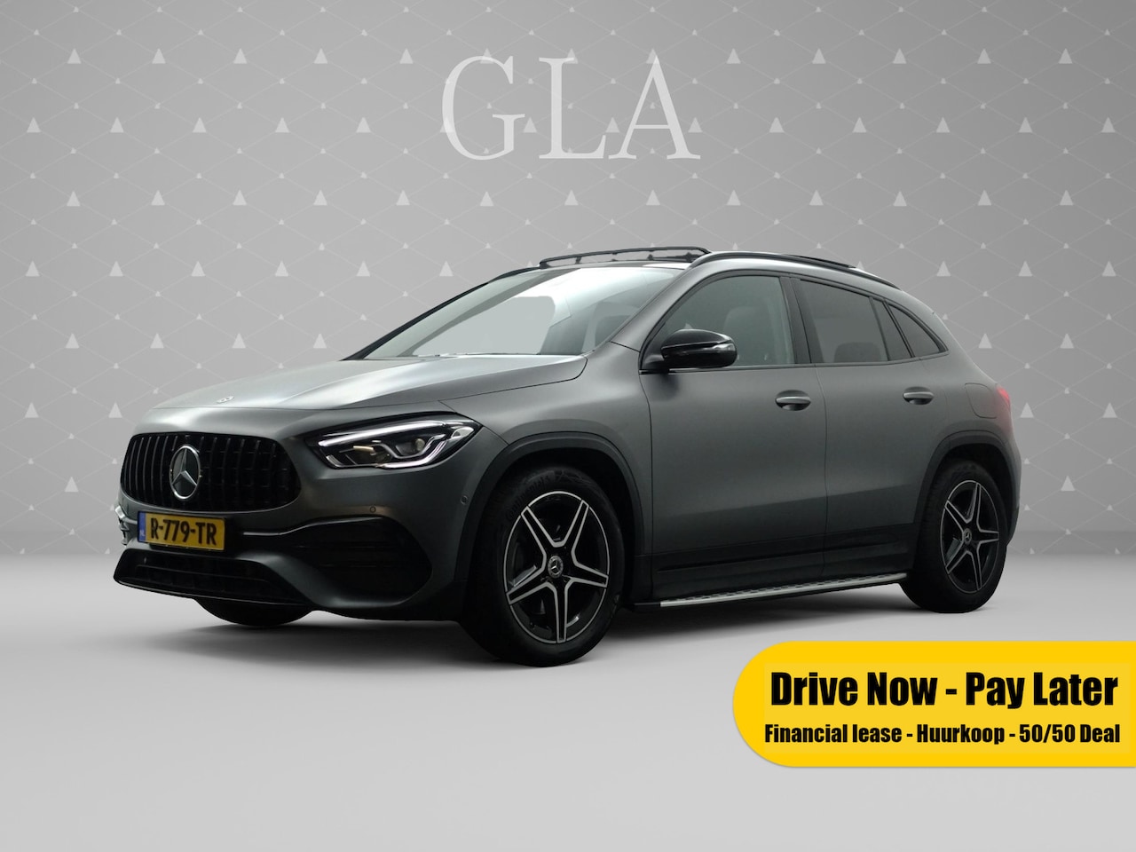 Mercedes-Benz GLA-Klasse - 200 AMG Night Edition Aut- Panodak I Leer I Widescreen I Sfeerverlichting I Matt grey - AutoWereld.nl