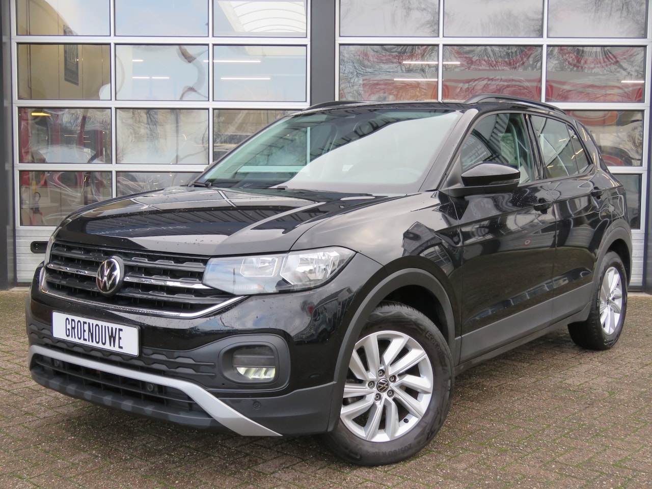 Volkswagen T-Cross - 1.0 TSI Life / Camera / Stoelverw. / Adap.cruise / Clima / BOVAG garantie - AutoWereld.nl