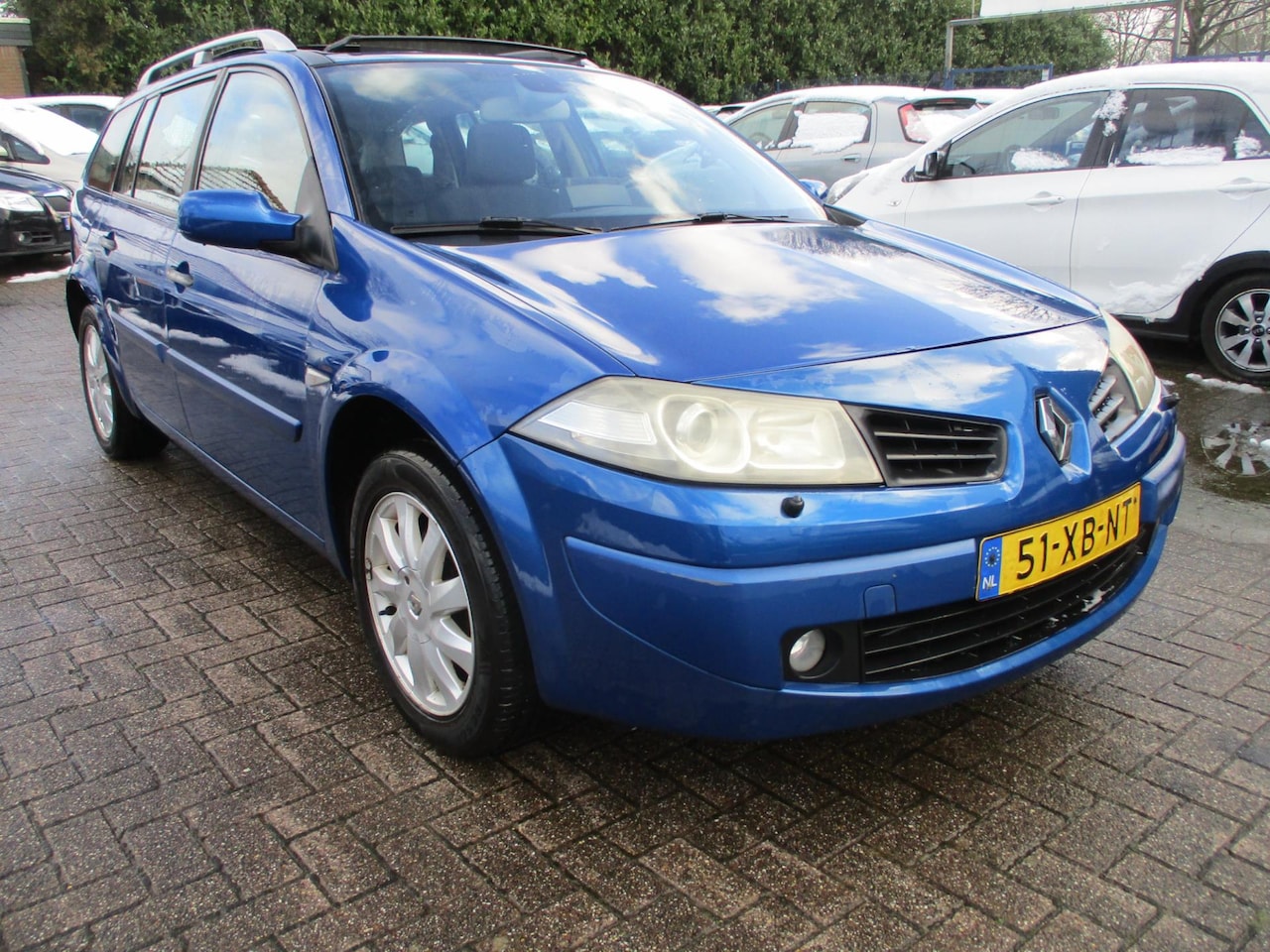 Renault Mégane Grand Tour - 1.6-16V NAVI! PANORAMA! XENON! TREKHAAK! - AutoWereld.nl