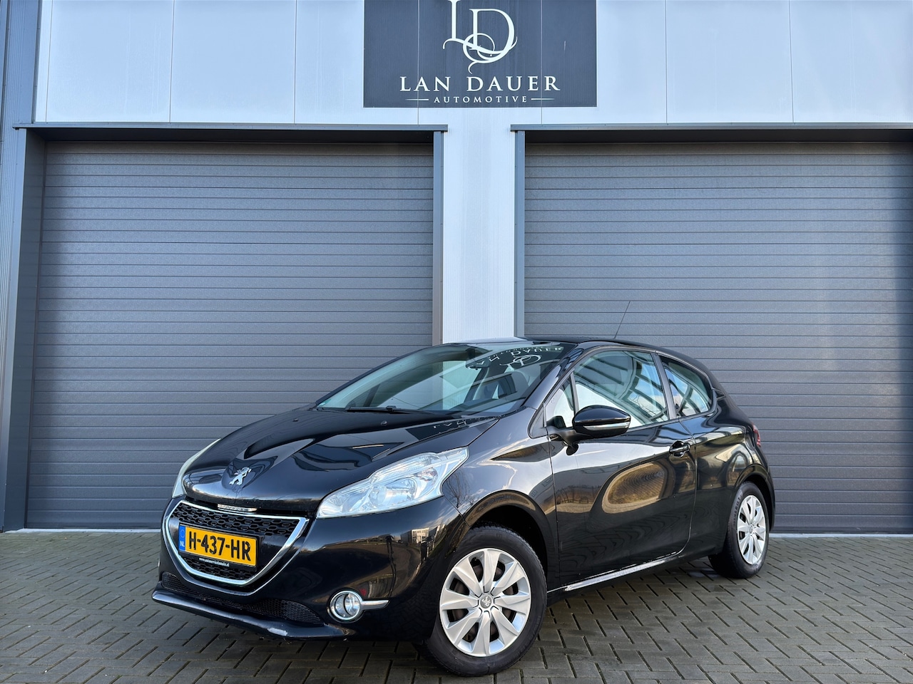 Peugeot 208 - 1.2 VTi Active / Parkeersensor / Trekhaak - AutoWereld.nl