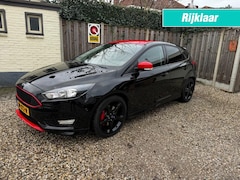 Ford Focus - BLACK EDITION 1.5