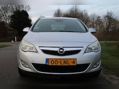 Opel Astra - 1.6i 115pk Automaat Cosmo 5-drs ECC/cruise/navi/PDC