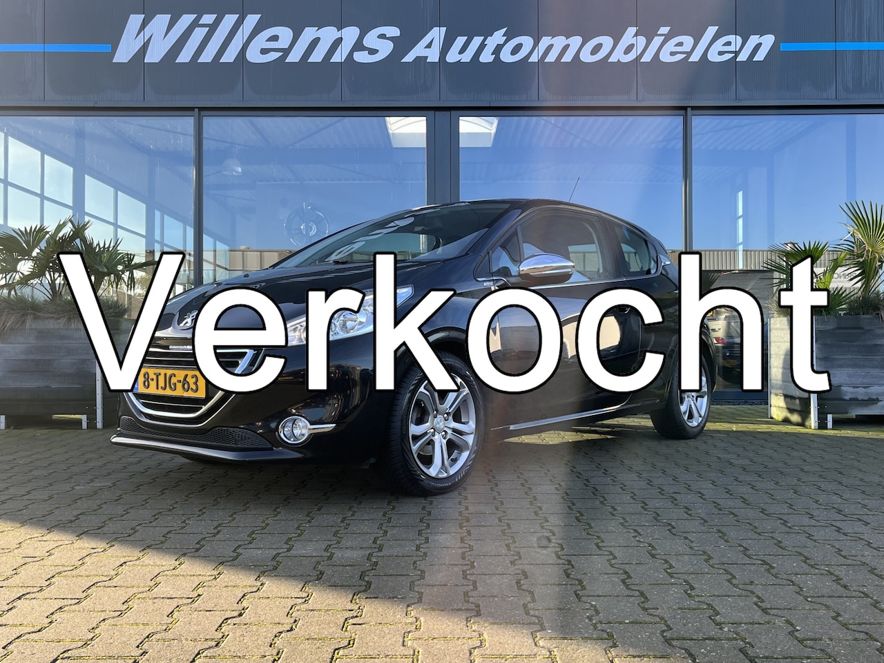 Peugeot 208 - 1.6 e-HDi Allure Climate Control, Cruise Control & Apple Carplay - AutoWereld.nl