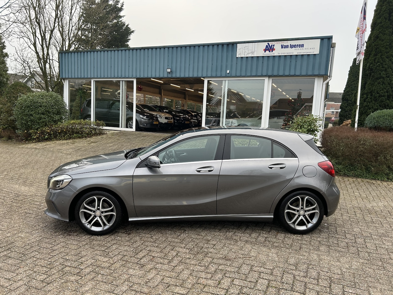 Mercedes-Benz A-klasse - Panoramadak,Automaat 180 - AutoWereld.nl