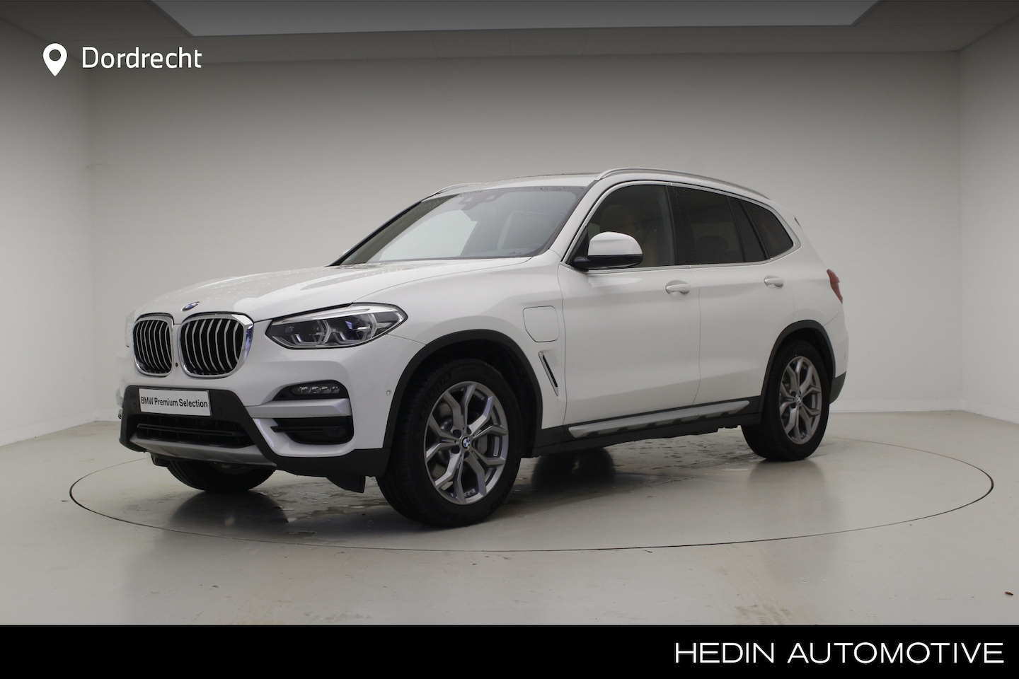 BMW X3 - xDrive30e xLine | Panorama | Leder | Trekhaak | Elek. verst. stoelen met Memory - AutoWereld.nl