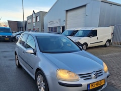 Volkswagen Golf - 1.6 Sportline